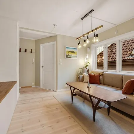 Is Bergen, 2 Min Walk To Everything 베르겐