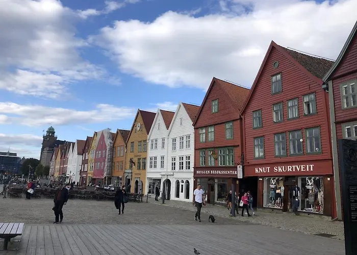 Is Bergen, 2 Min Walk To Everything * Берген