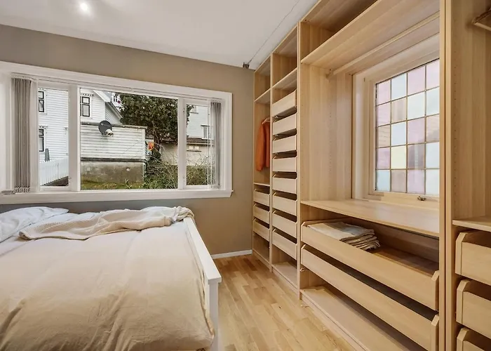 Is Bergen, 2 Min Walk To Everything Апартаменты Берген